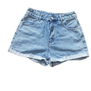 Shein Mom Shorts. High Rise. Size Meduim